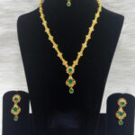 02D Green Diamond Work Necklace Set with Maang Tika